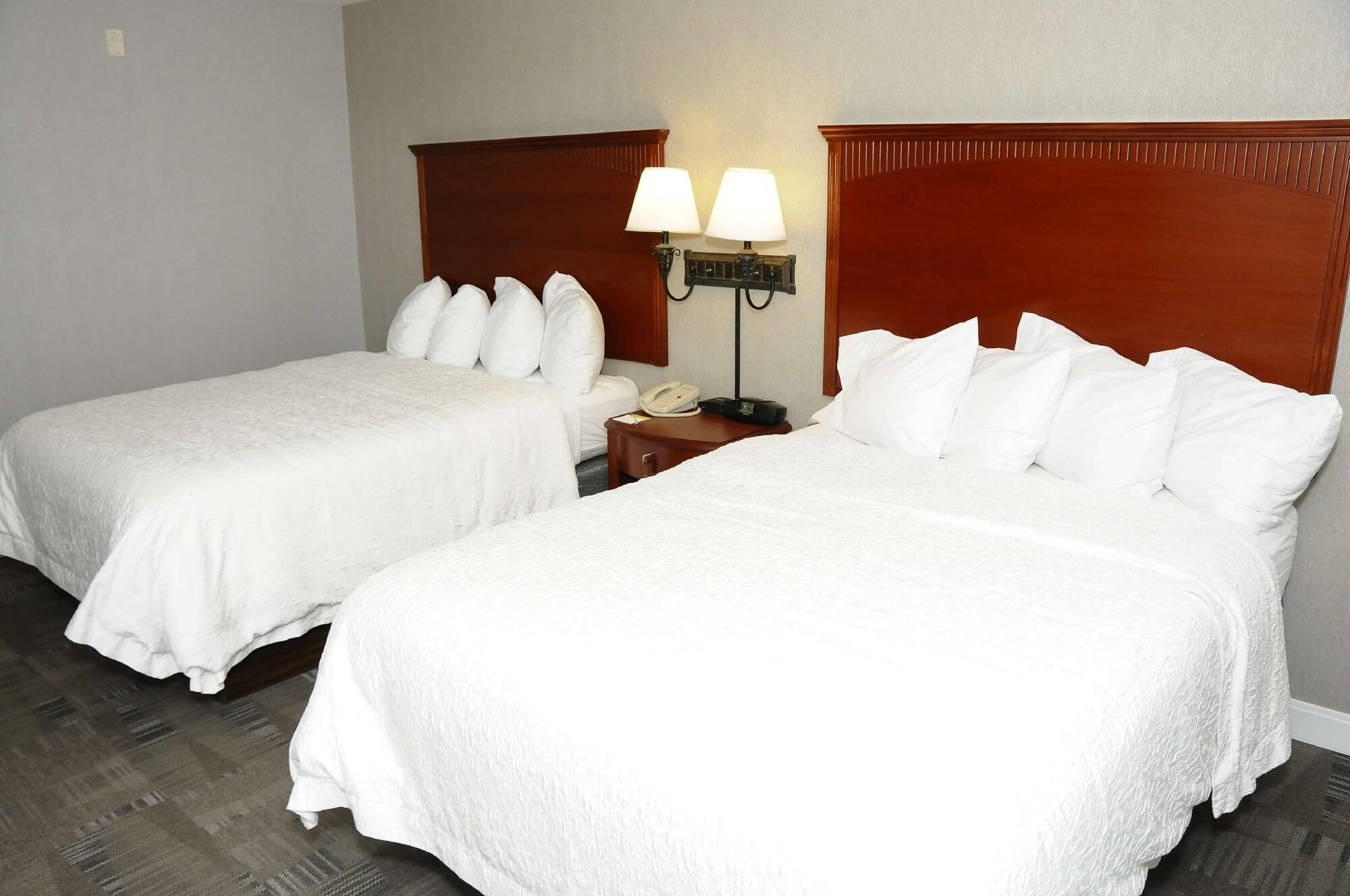 Hampton Inn & Suites Redding Extérieur photo