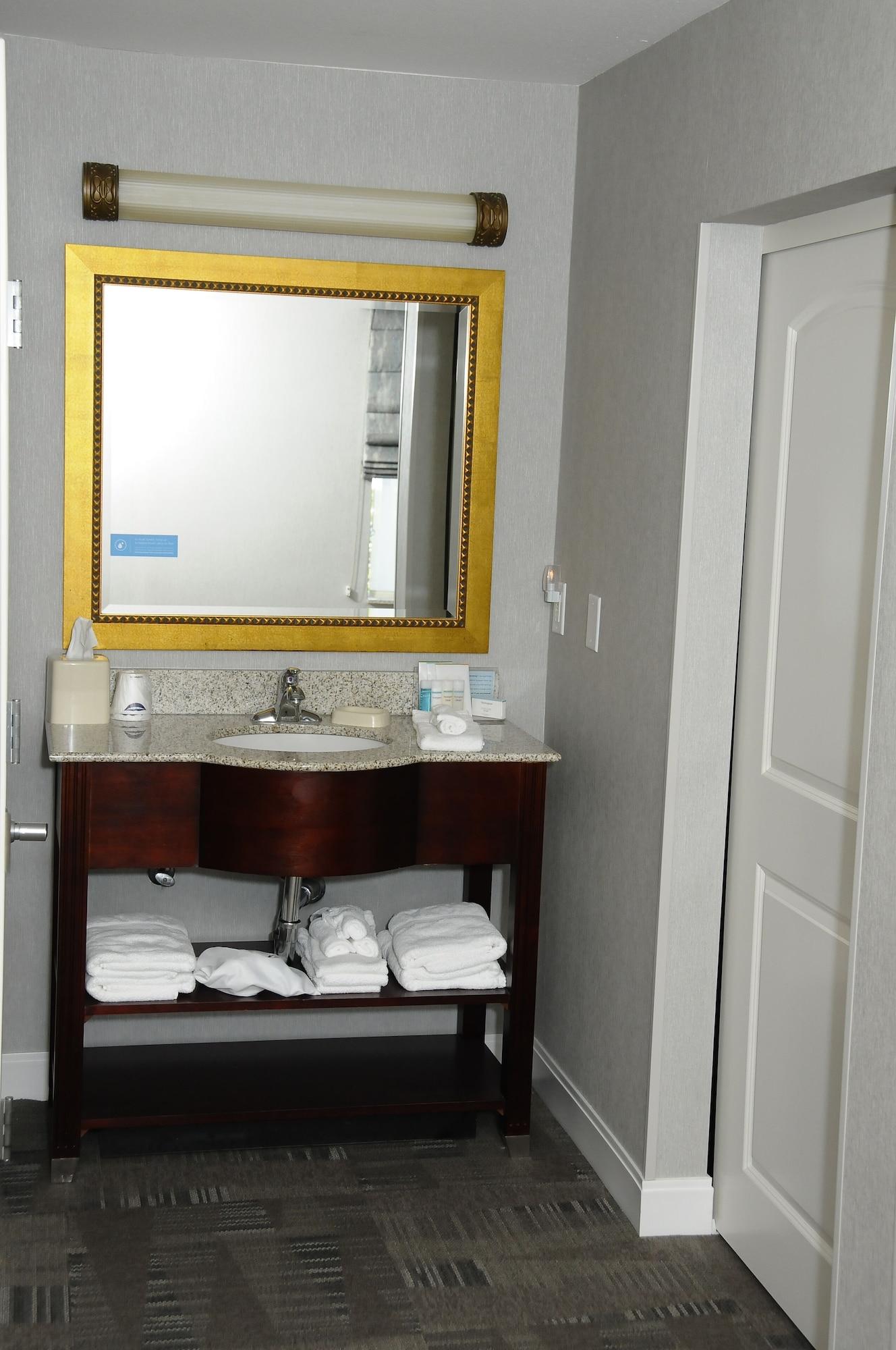Hampton Inn & Suites Redding Extérieur photo