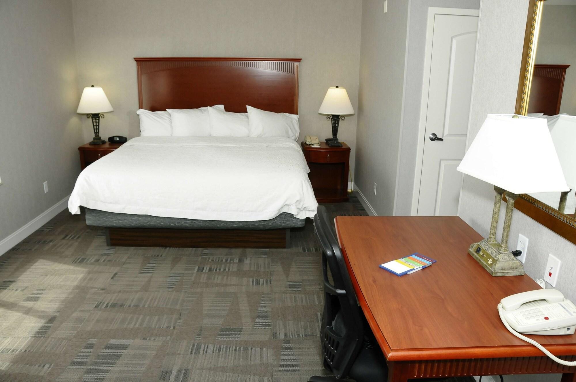 Hampton Inn & Suites Redding Extérieur photo