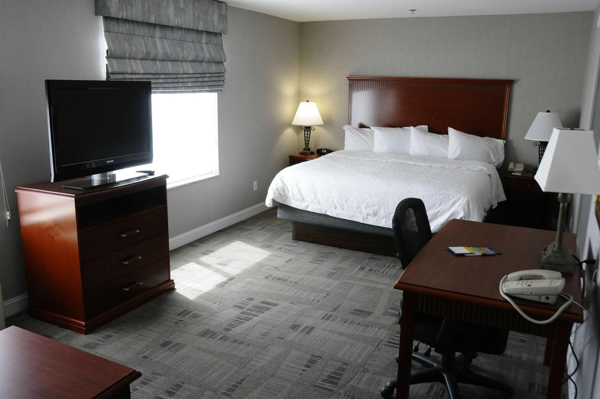 Hampton Inn & Suites Redding Extérieur photo
