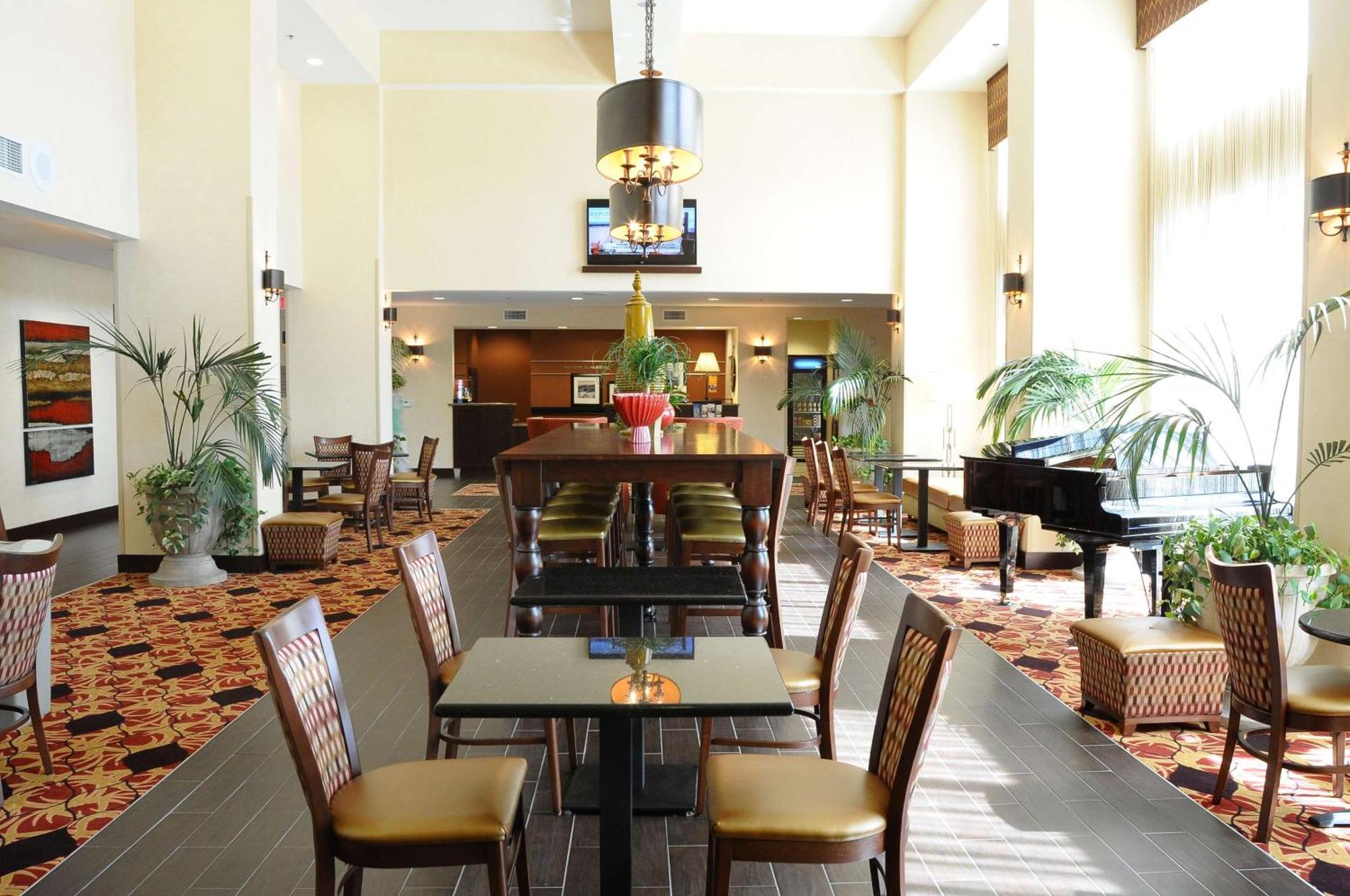 Hampton Inn & Suites Redding Extérieur photo