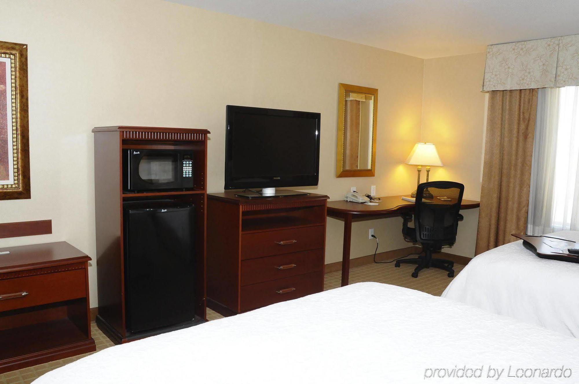Hampton Inn & Suites Redding Extérieur photo