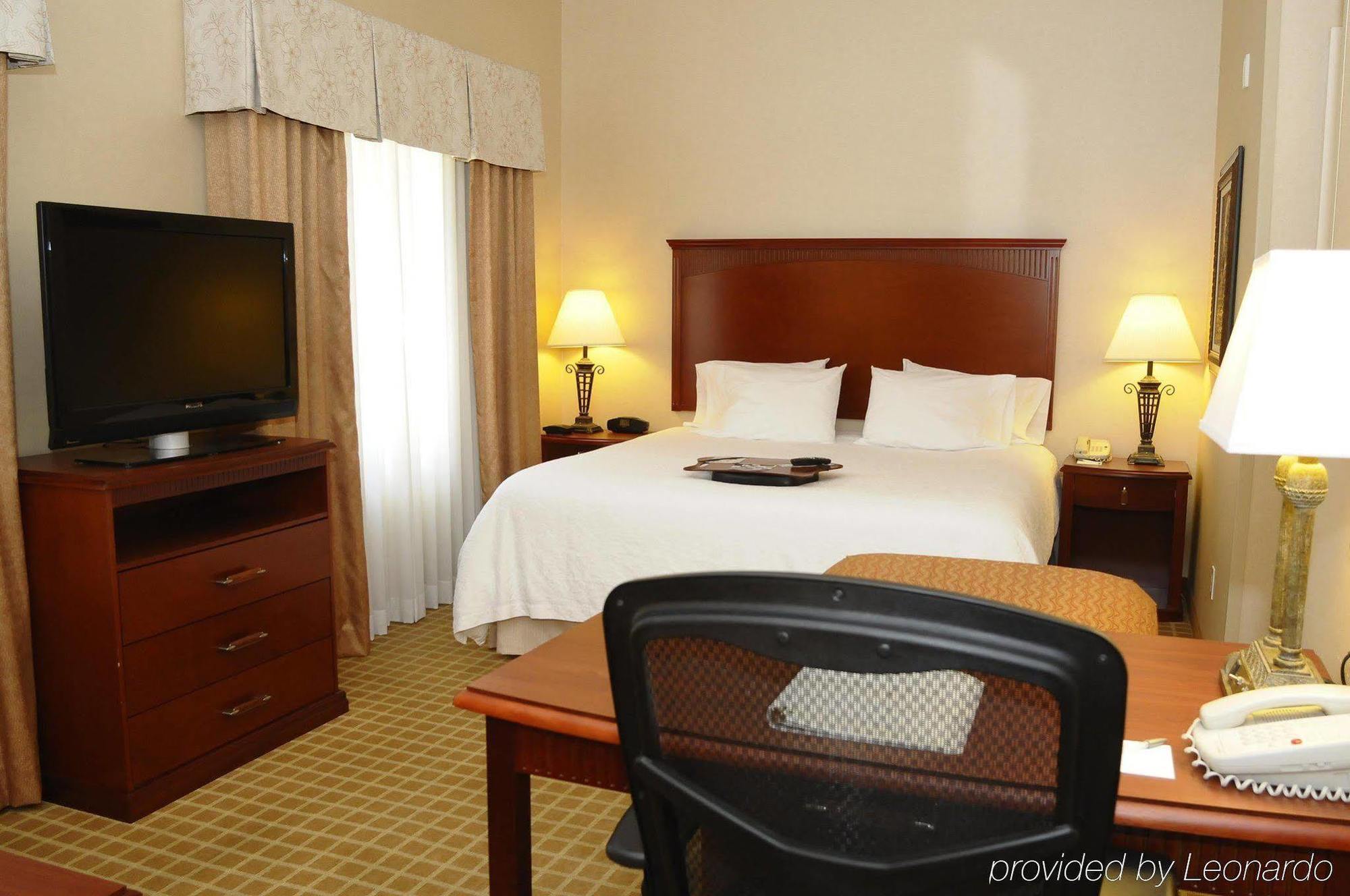 Hampton Inn & Suites Redding Extérieur photo