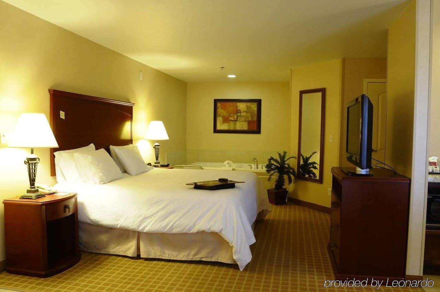 Hampton Inn & Suites Redding Extérieur photo
